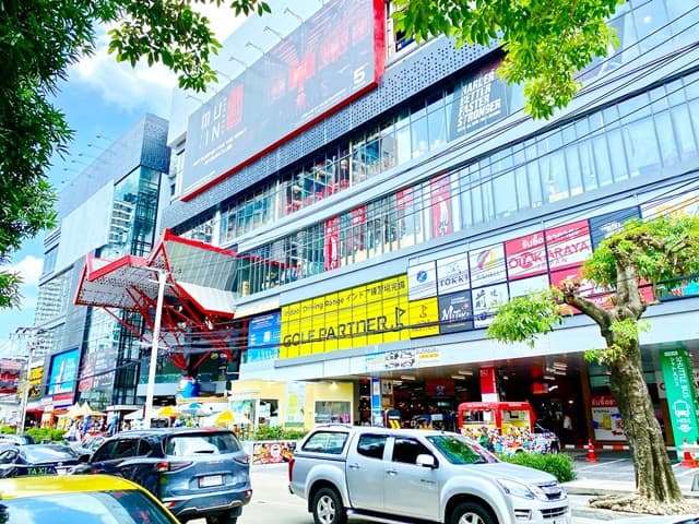 ร้านทำผม ชั้น3 donkimall thonglor BTS ทองหล่อ 900 ม.พื้นที่เช่า 92 ตร.ม.1นอน 1น้ำ ใจกลางทองหล่อ-เอกมัย ใกล้เจ อเวนิว ทองหล่อ 350 ม.