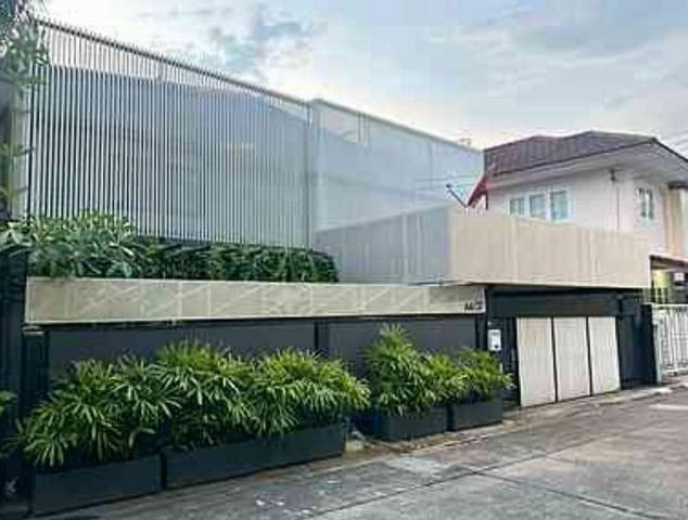 ให้เช่าบ้านเดี่ยว2ชั้น57ตร.วซอยลาดพร้าว83ใกล้BTSลาดพร้าว 83