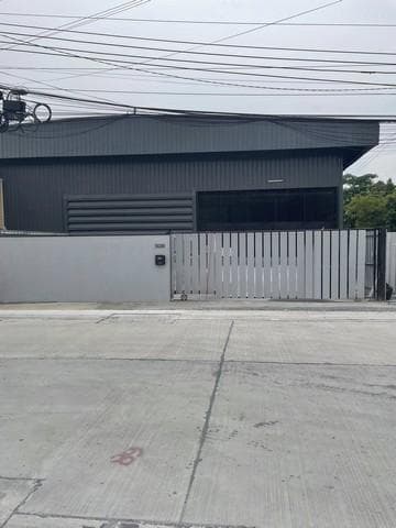 BR 1854 ให้เช่าโกดัง พื้นที่รวม 556 ตรม. กรุงเทพกรีฑาตัดใหม่ ซ. กาญจนาภิเษก 25 แขวงสะพานสูง