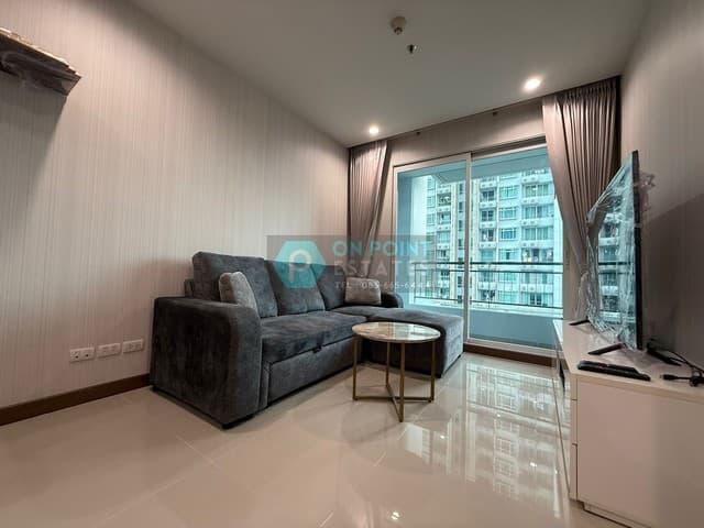 Circle Condominium 1 Bedroom 1 Bathroom for Rent (A2768)