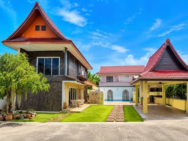 พรประภานิมิตร13-19 พูลวิลล่า 2 ชั้น 3 นอน 3 น้ำ ใกล้เทศบาลเมืองหนองปรือ 500 ม. 132 ตร.ว. 527 ตร.ม. พร้อมสระว่ายน้ำส่วนตัว เฟอร์ฯครบครัน