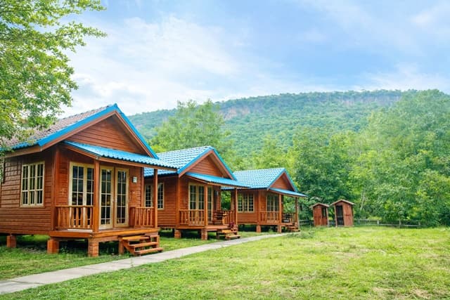 เขาใหญ่ หมูสี ที่ดินวิวภูเขา 360 องศา บ้านน็อคดาวน์ 3 หลัง 1 ไร่ 23 ตร.ว. ใจกลาง ปากช่อง กรีนเนอรี่ รีสอร์ท 500 ม.