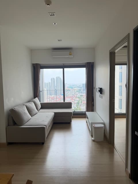 Whizdom Connect spacious comfortable 24th floor BTS Punnawithi