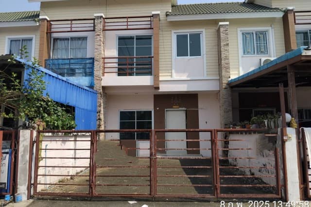 ขายทาวน์เฮ้าส์ 2 ชั้น หมู่บ้านสิรภัทร 4 ถนนรัตนาธิเบศร์ เมืองนนทบุรี