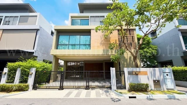 ลดราคา บ้านเดี่ยว 3 ชั้น หลังกลาง หน้าบ้านไม่ชนใคร Grand Bangkok Boulevard ราชพฤกษ์-พระราม 5