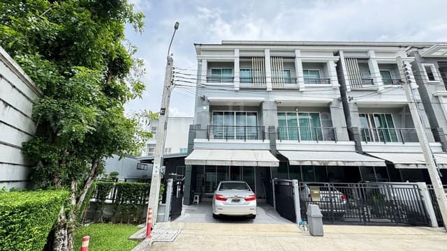 ทาวน์โฮม 3 ชั้น บ้านกลางเมือง รัชดา - วงศ์สว่าง ทำเลดี หลังริม ใกล้ MRT สถานีแยกติวานนท์