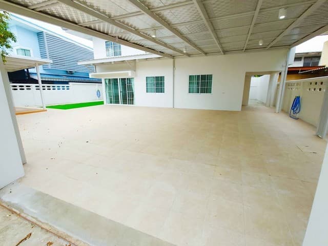 ให้เช่าบ้านเดี่ยว ใกล้เดอะมอลลบางกะปิ ใกล้ มหาวิทยาลัยนิด้า โรงเรียนนานาชาติ RAIS จดทะเบียนได้
