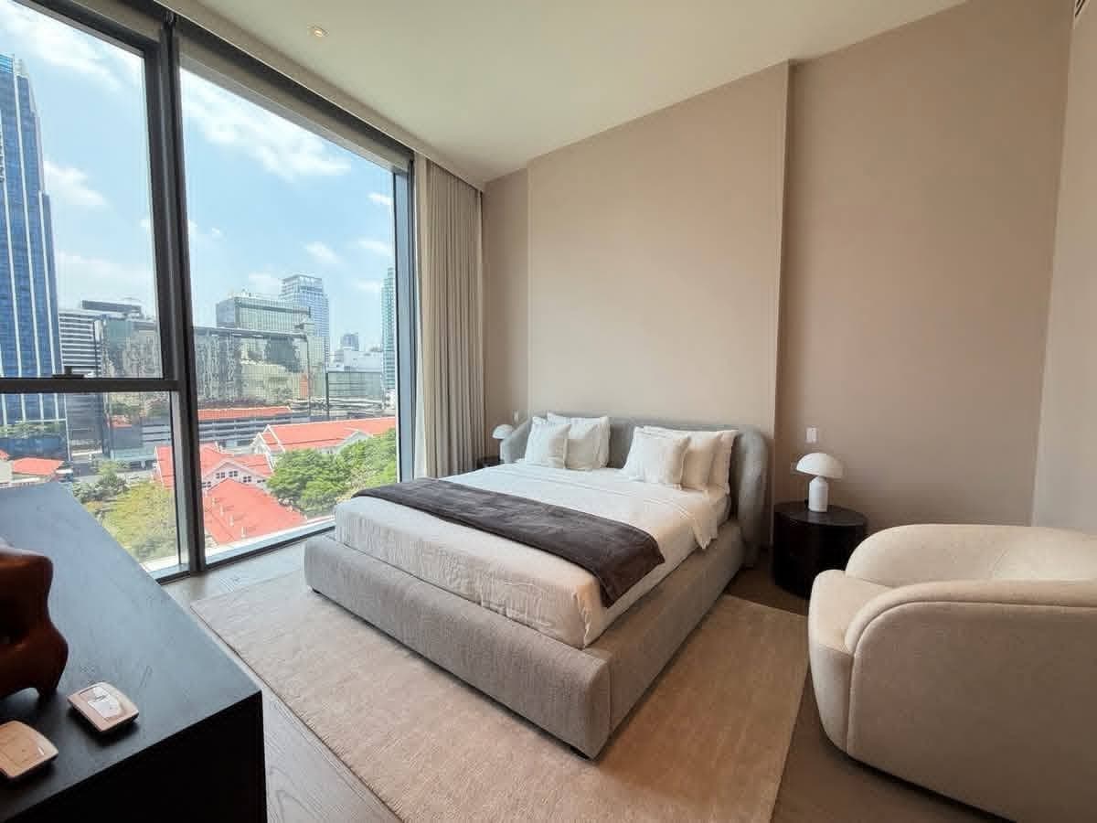 Urgent! Luxury Residence for Rent – Scope Langsuan Experience refined living in one of Bangkok’s most prestigious ultra-luxury residences, located in the heart of Langsuan, one of the city’s most exclusive residential addresses.