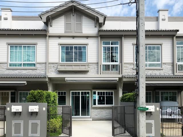 ให้เช่าทาวน์โฮม 2 ชั้น 2 ห้องนอน อินดี้ 3 บางนา-กม.7 indy 3 Bangna-km.7 หลังเมกะบางนา ใกล้ราชวินิตบางแก้ว