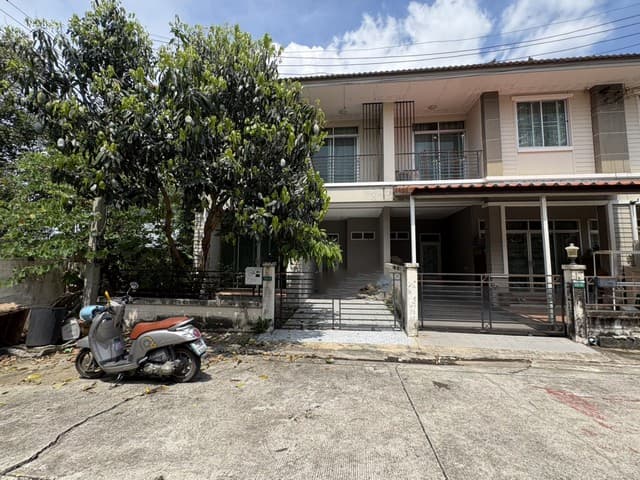 ขายทาวน์โฮม 2 ชั้น หมู่บ้านรื่นฤดี 4 บึงยี่โถ อำเภอธัญบุรี ปทุมธานี