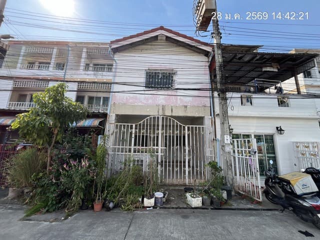 ขายทาวน์เฮ้าส์ 2 ชั้น หมู่บ้านรัชธานี 7 ถนนสายไหม กรุงเทพ