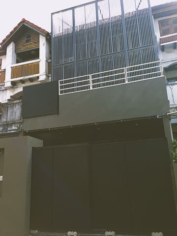 T26-235 ให้เช่า ทาวน์เฮ้าส์ - ห้องนอน 5 ห้อง ห้องน้ำ 4 ห้อง ชั้นทั้งหมด 3 ชั้น กรุงเทพ