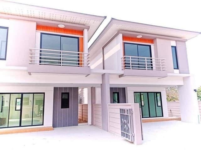DSL-153.01 ขาย บ้าน หมู่บ้าน ใจกลางเมืองชลบุรี 39 ตร.วา ชลบุรี เมืองชลบุรี ห้องนอน 3 ห้อง ห้องน้ำ 3 ห้อง