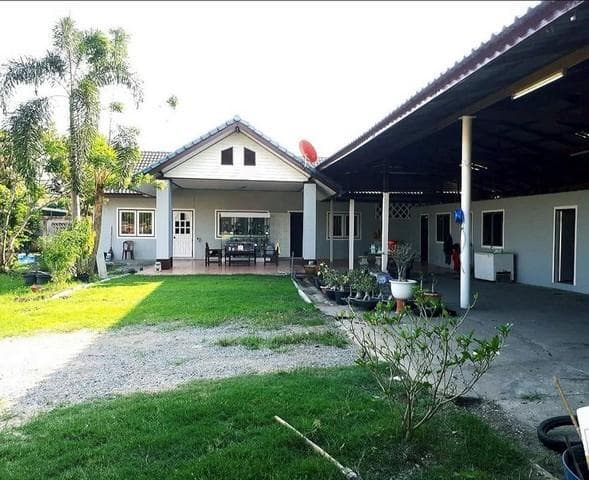ขายที่ดิน 8 ไร่ครึ่ง พร้อมบ้านเดี่ยว 1 หลัง ย่านคลอง 8 หนองเสือ ปทุมธานี