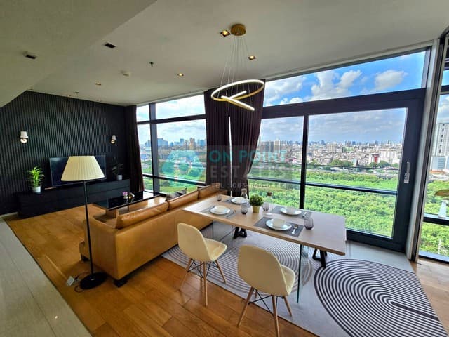 Circle Living Prototype 2 Bedrooms 2 Bathrooms for Rent (A2876)