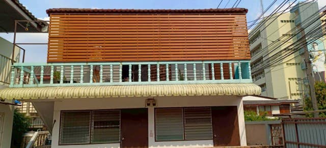 ขายบ้านพร้อมที่ดิน 96 ตร.ว. ทำเลศักยภาพ ประชาชื่น 4 แยก 1-2 ใกล้สถานีกลางกรุงเทพอภิวัฒน์ เขตบางซื่อ,กรุงเทพมหานคร