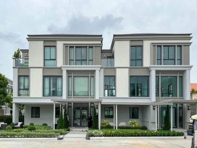 BH4180 ให้เช่าทาวน์โฮมหรู บ้านกลางเมือง Classe สุขุมวิท 77 หลังมุม ใกล้ BTS อ่อนนุช Fully Furnished พร้อมอยู่