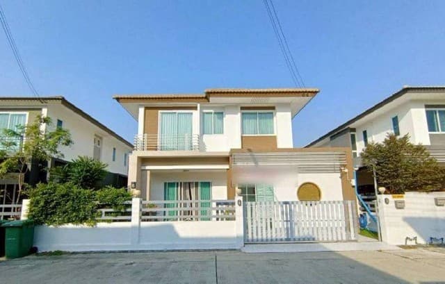 ให้เช่าบ้านเดี่ยว 2 ชั้น เลควัลเล่ย์บ่อวิน 4นอน มีเฟอร์ ใกล้ รร.มารีวิทย์ ใกล้โรบินสัน บ่อวิน ศรีราชา ชลบุรี