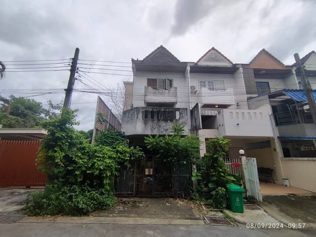 ขายทาวน์เฮ้าส์ ขนาด 33.2 ตร.วา ซ.อ่อนนุช 36 เขตสวนหลวง กรุงเทพ