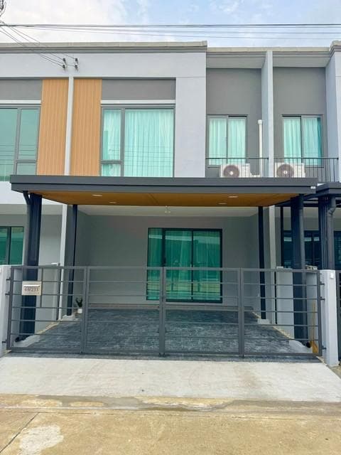 ให้เช่า Townhome 2 ชั้น 17.5 ตร.ว. พลีโน่ สุขุมวิท-บางนา 2 ใกล้เมกะบางนา