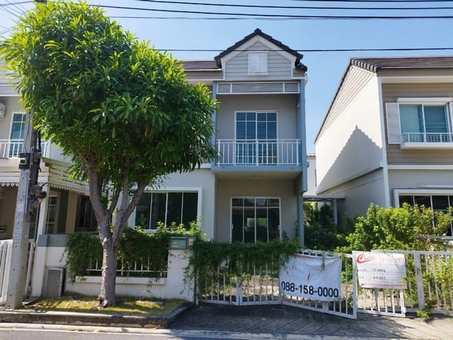 ขายบ้านแฝด 2 ชั้น หมู่บ้านเดอะวิลเลจ บางนา กม.10 ซ.มหาชัย ถ.บางนาตราด บางพลี สมุทรปราการ