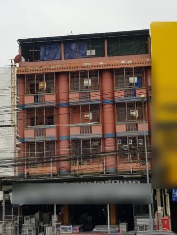 ขายอาคารพาณิชย์ 5 ชั้น ริมถนนใหญ่ศรีนครินทร์ (ตรงข้าม Foodland) ทำเลทองติดรถไฟฟ้า