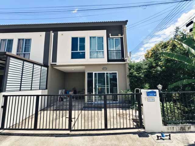 ขาย ทาวน์เฮ้าส์ ราชพฤกษ์-345 ขนาด 27 ตร.วา 3 ห้องนอน 2 ห้องน้ำ เดินทางสะดวกใกล้โรบินสันราชพฤกษ์ 2,790,000 บาท