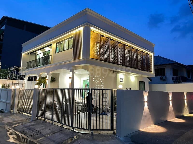 ขายบ้านเดี่ยว หลังริม โซนนวมินทร์ 127 บ้านหรู สไตล์ Modern Craftmanship เนื้อที่ 66 ตรว 3นอน 3น้ำ ทำเลดี ใกล้ทางด่วนรามอินทรา