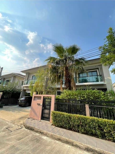 T26-428 ขาย บ้าน - ห้องนอน 4 ห้อง ห้องน้ำ 4 ห้อง กรุงเทพ
