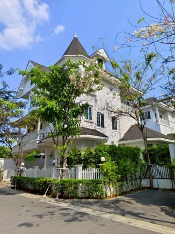 ให้เช่า #บ้านเดี่ยว หมู่บ้านแฟนตาเซีย วิลล่า 4 บางนา บนถนนศรีนครินทร์ (ซอยบางนาตราด 33) #ใกล้MRTศรีเอี่ยม