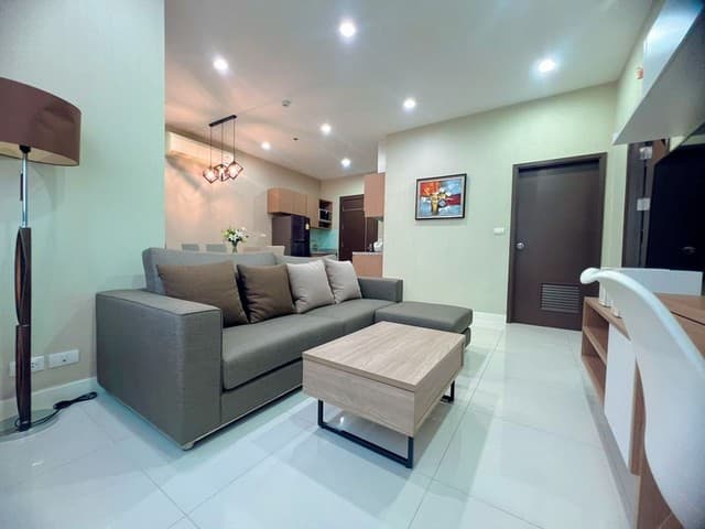 ศรีราชาคอนโด ให้เช่า เดอะสกาย ห้องสวย ตกแต่งครบ พร้อมเฟอร์ FP-C02165
