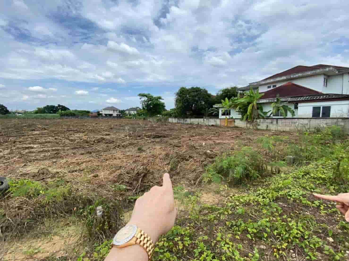 ขายถูกมาก!! ที่ดิน 5 ไร่ 43 ตร.ว. ทำเลทอง พุทธมณฑลสาย 2 ซอยแอลเอสอาร์ ใกล้ตลาดสดธนบุรี เดอะพาซิโอฯ