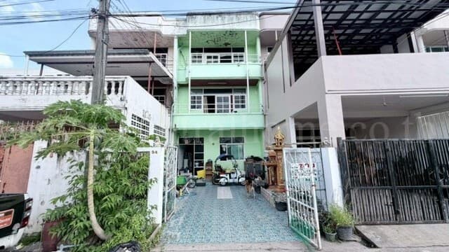 ทาวน์เฮ้าส์ 3 ชั้น 35 ตารางวา รามอินทราซอย 4 MRT สถานีลาดปลาเค้า