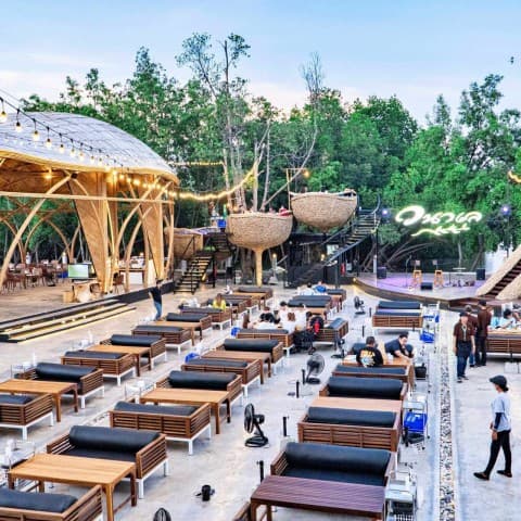 เซ้ง ร้านวนาเลซีฟู้ด บางขุนเทียน ชายทะเล บรรยากาศติดคลอง พิทยาลงกรณ์ และ ป่าชายเลน