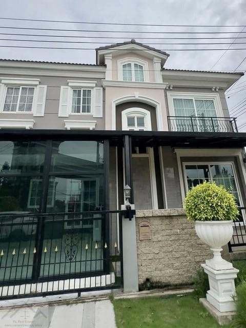 ขายบ้านเดี่ยว 2 ชั้น 80 ตร.ว. 2 หลังติดกัน Prestige พระราม 9-กรุงเทพกรีฑา สไตล์ยุโรป