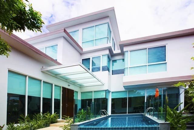 ให้เช่าบ้านเดี่ยว มีสระว่ายน้ำ โชคชัย 4 ลาเพร้าว ใกล้โรงเรียน นานาชาติฝรั่งเศส