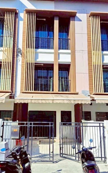 กัลปพฤกษ์ ภาษีเจริญ บ้านกลางเมือง 3 นอน ศาลธนบุรี กำนันแม้น800ม. ทาวน์เฮาส์ 3 ชั้น ใกล้MRT บางแค 1.3 กม.