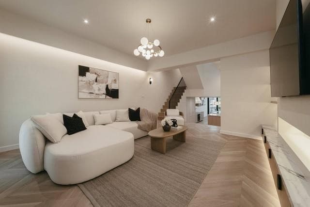 ขายทาวน์โฮม ย่าน ปรีดี พนมยงค์ โครงการ Regent 71 Place สุขุมวิท 71 เขตวัฒนา