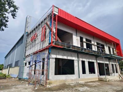 ขายและให้เช่าโรงงานแปลงยาวฉะเชิงเทรา ผังม่วงลาย บนเนื้อที่ดิน 4 ไร่ (สามารถขยายพื้นที่เพิ่มได้)
