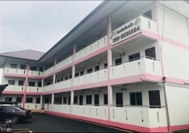 ขายหอพัก 3ชั้น เนื้อที่200ตรว ถนนบ้านกล้วยไทรน้อย นนทบุรี ปรับปรุงใหม่ มีแบบห้องแอร์ เฟอร์ครบ