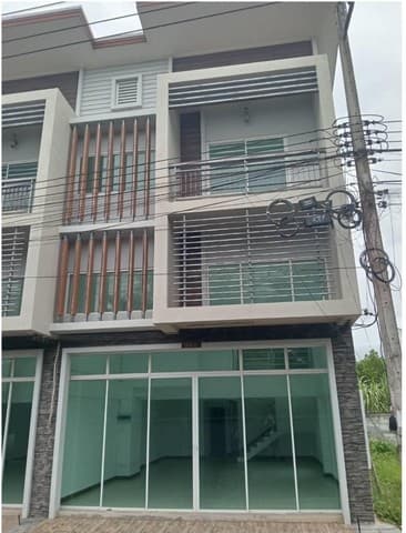 ขายทาวน์เฮ้าส์ 3 ชั้ั้น หมู่บ้านอภิไพบูลย์ทรัพย์ ถ.สนามบิน-ลพบุรีราเมศวร์ ต.ควนลัง อ.หาดใหญ่ จ.สงขลา