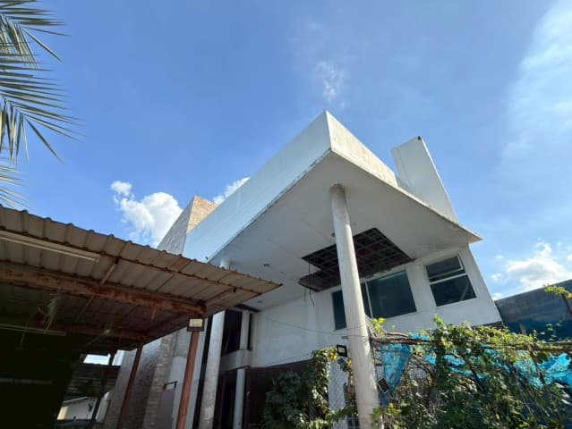 ขายบ้านพร้อมโกดังผืนใหญ่ 1 ไร่กว่า แขวงสามวาตะวันออก เขตคลองสามวา,กรุงเทพมหานคร