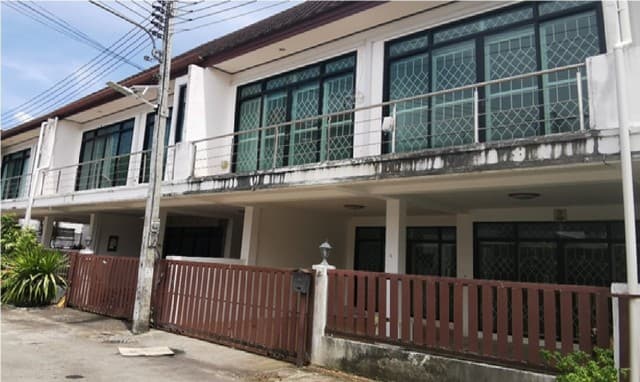 ขายทาวน์เฮ้าส์หมู่บ้าน ว.แลนด์เฮ้าส์ ถ.ลพบุรีราเมศวร์ ต.พะวง อ.เมืองสงขลา