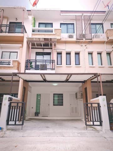 ให้เช่าทาวโฮม 3ชั้น ใกล้สถานีรถไฟฟ้า แอร์พอร์ตลิงค์ หัวหมากเพียง 1.5 กิโลเมตร หมู่บ้านโทม์โฮม พระราม 9 ย่านหัวหมาก บางกะปิ