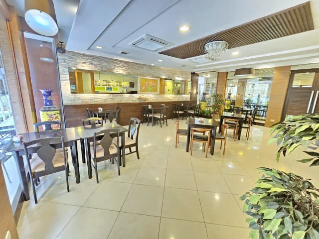 ครัวที่ถูกที่สุด ในโรงแรม 210 ห้อง BTSอ่อนนุช 350ม. เอกมัย ตรงข้ามโลตัส สุขุมวิท50 ร้านอาหารพร้อมครัวใหญ่114ตร.ม.ฟรีค่าเซ้ง