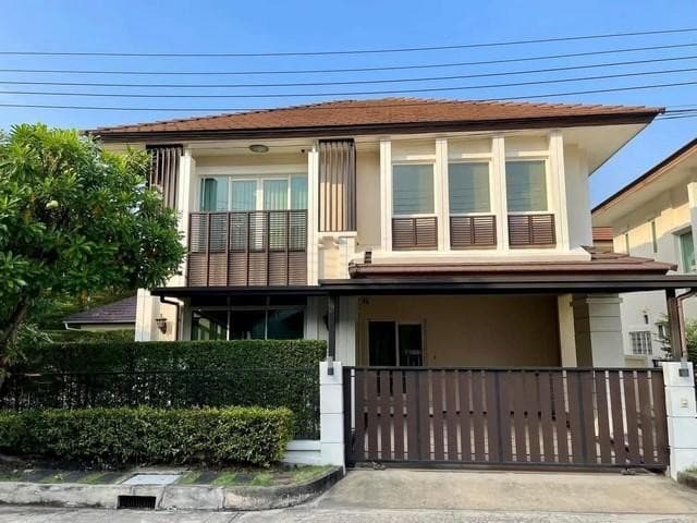 ขายบ้าน หลังมุม หมู่บ้านเดอะเซนโทร อ่อนนุช-วงแหวน เนื้อที่ 77.60 ตรว. ทำเลดี ติดถนนใหญ่ถนนลาดกระบัง