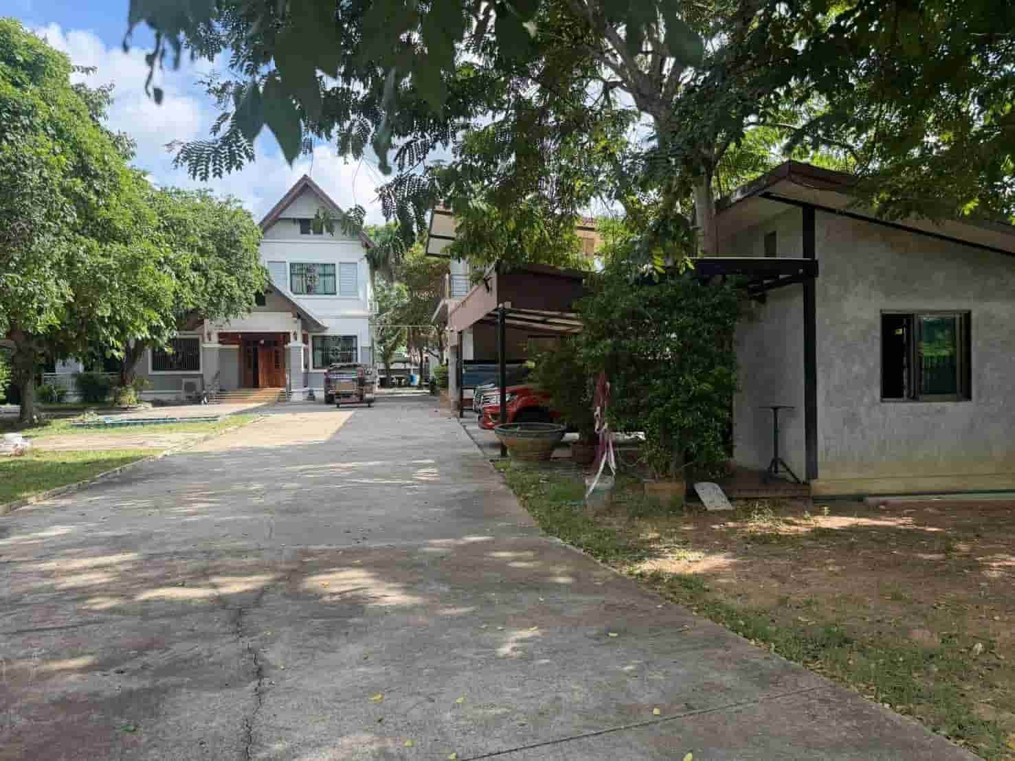 ขายถูกมาก!! บ้านพร้อมที่ดิน 1 ไร่ ติดถนนซอย ทำเลทอง อ.อรัญประเทศ จ.สระแก้ว ใกล้ตลาดสด รพ.อรัญประเทศฯ
