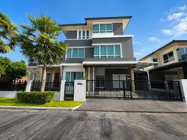 ขายบ้านเดี่ยว3ชั้น103.1ตร.ว.GrandBangkok Boulevardพระราม 9-ศรีนครินทร์ ใกล้Brighton College Bangkok