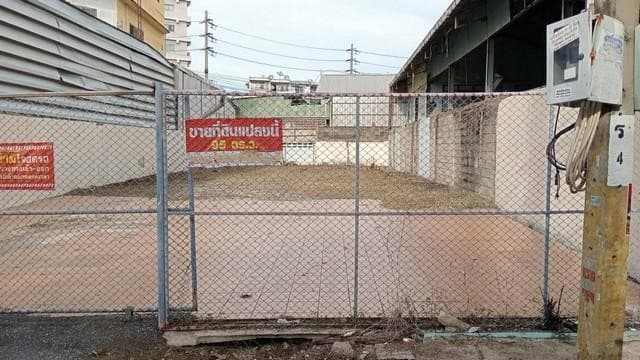 ขายที่ดินเปล่า 95 ตารางวา ทำเลทองใกล้ มจธ.บางมด ประชาอุทิศ 48 แยกนาหลวง