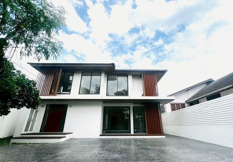 ให้เช่า บ้านเดี่ยวหรู 2 ชั้น ทำเลทอง ปรีดีพนมยงค์ 42 บ้านสร้างใหม่ ใกล้ Bangkok Prep International School